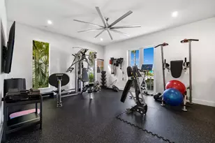 350 Desoto St, Hollywood, FL 33019 - Photo 35