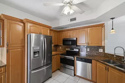 301 SW 158th Terrace #104, Pembroke Pines, FL 33027 - Photo 5