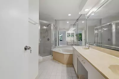 301 SW 158th Terrace #104, Pembroke Pines, FL 33027 - Photo 11