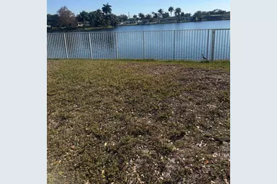 2181 NW 94th Avenue, Pembroke Pines, FL 33024 - Photo 7