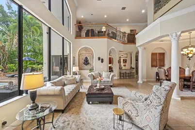 10586 Versailles Boulevard, Wellington, FL 33449 - Photo 7