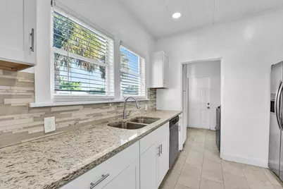 3910 Greenwood Avenue, West Palm Beach, FL 33407 - Photo 13