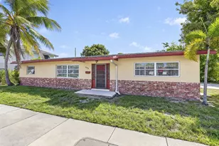 704 E Hillsboro Blvd, Deerfield Beach, FL 33441 - Photo 1