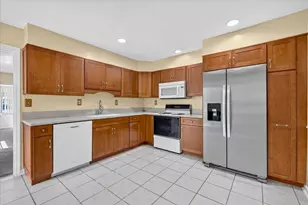 704 E Hillsboro Blvd, Deerfield Beach, FL 33441 - Photo 5