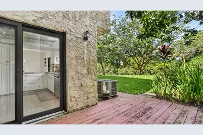 219 Wimbledon Lakes Drive, Plantation, FL 33324 - Photo 21