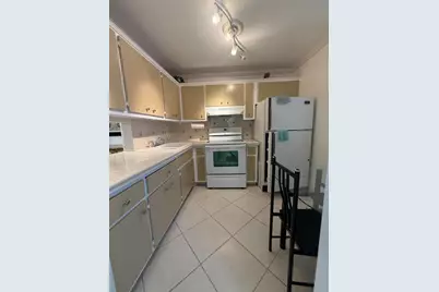 2800 NW 47th Terrace #304B, Lauderdale Lakes, FL 33313 - Photo 5