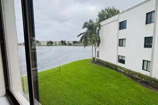 10526 E Clairmont Cir, Tamarac, FL 33321 - Photo 19