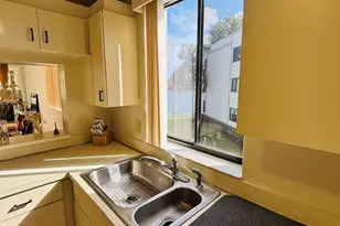 10526 E Clairmont Cir, Tamarac, FL 33321 - Photo 11