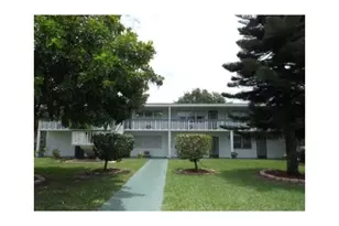 301 Oakridge Q, Deerfield Beach, FL 33442 - Photo 1