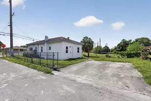 621 NW 3rd Ave, Pompano Beach, FL 33060 - Photo 11