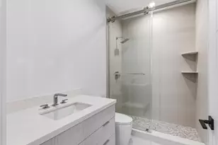 2323 Lake Dr, Singer Island, FL 33404 - Photo 37