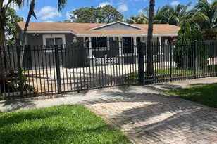 221 NW 40th St, Deerfield Beach, FL 33064 - Photo 3