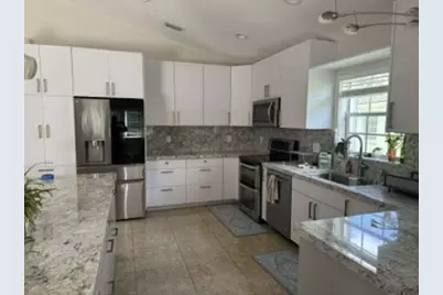 389 Cameron Drive, Weston, FL 33326 - Photo 5