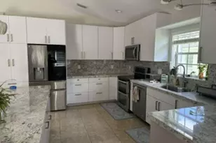 389 Cameron Dr, Weston, FL 33326 - Photo 5