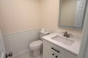 7009 NW 49th Pl, Lauderhill, FL 33319 - Photo 7