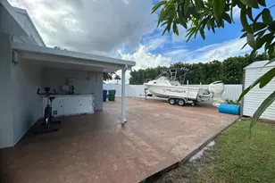 8555 NW 175th St, Hialeah, FL 33015 - Photo 19
