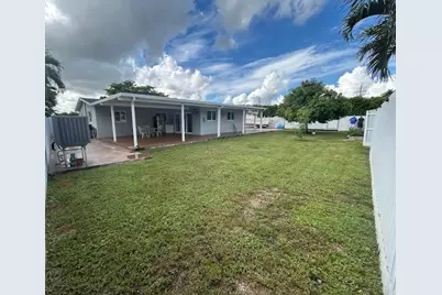 8555 NW 175th Street, Hialeah, FL 33015 - Photo 17