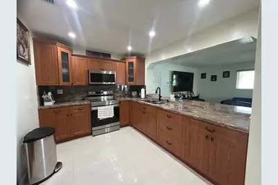 8555 NW 175th Street, Hialeah, FL 33015 - Photo 5