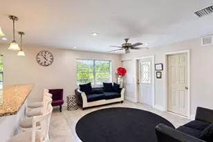 904 NE 10th Ave, Pompano Beach, FL 33060 - Photo 9