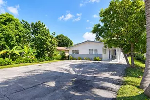 904 NE 10th Ave, Pompano Beach, FL 33060 - Photo 3