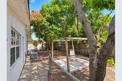 904 NE 10th Avenue, Pompano Beach, FL 33060 - Photo 35