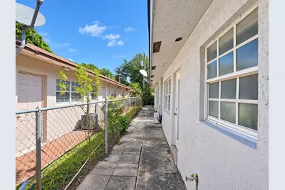 904 NE 10th Avenue, Pompano Beach, FL 33060 - Photo 33