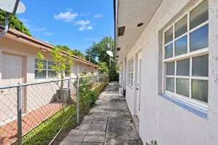 904 NE 10th Ave, Pompano Beach, FL 33060 - Photo 33
