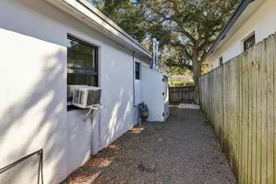 229 N E Street #1, Lake Worth, FL 33460 - Photo 25