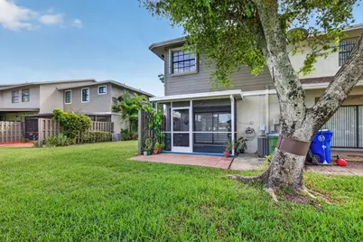 10779 NW 11th Street #10779, Pembroke Pines, FL 33026 - Photo 23