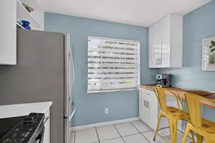 10779 NW 11th St, Pembroke Pines, FL 33026 - Photo 7