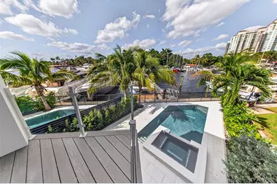 621 SW 5 Place, Fort Lauderdale, FL 33315 - Photo 3