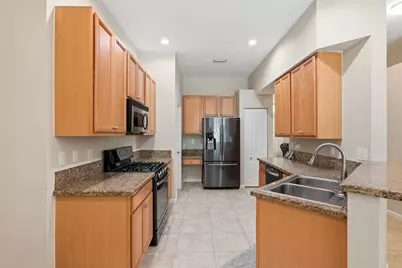 375 Berenger Walk, Royal Palm Beach, FL 33414 - Photo 9