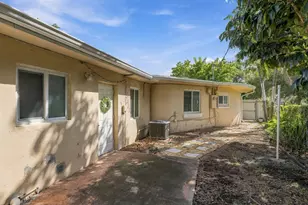 6100 Hayes St, Hollywood, FL 33024 - Photo 23
