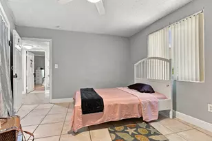 6100 Hayes St, Hollywood, FL 33024 - Photo 17
