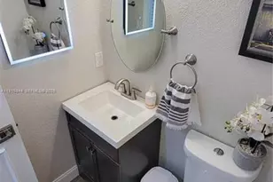 9894 NW 2nd Ct, Plantation, FL 33324 - Photo 15