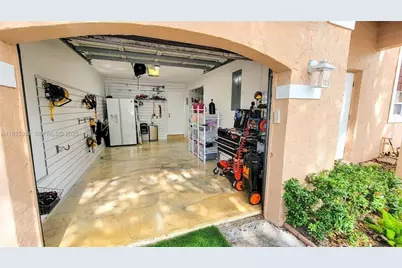 9894 NW 2nd Court, Plantation, FL 33324 - Photo 39