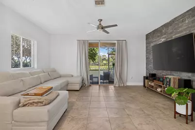 305 NE 47th Place #305, Deerfield Beach, FL 33064 - Photo 11