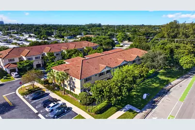 305 NE 47th Place #305, Deerfield Beach, FL 33064 - Photo 35