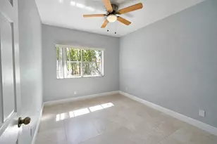 1405 S Santa Catalina Cir, North Lauderdale, FL 33068 - Photo 11