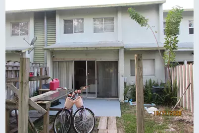 836 Crystal Lake Drive, Deerfield Beach, FL 33064 - Photo 5