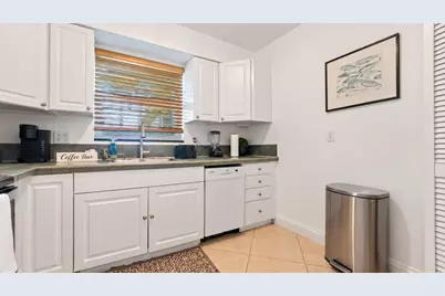 614 NE 11th Avenue #2, Pompano Beach, FL 33060 - Photo 5