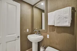 17875 Collins Ave, Sunny Isles Beach, FL 33160 - Photo 49
