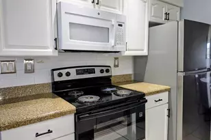 8105 NW 61st St, Tamarac, FL 33321 - Photo 21