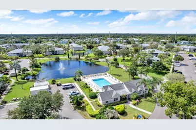 1529 SE Royal Green Circle #102, Port Saint Lucie, FL 34952 - Photo 9