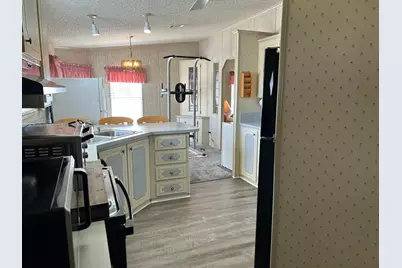 21541 NW 7th Street, Pembroke Pines, FL 33029 - Photo 15