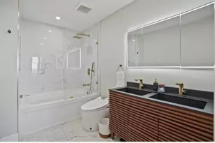 10 SW South River Dr, Miami, FL 33130 - Photo 27