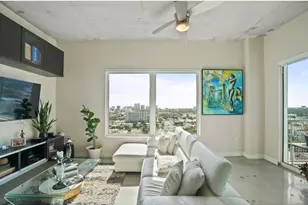 10 SW South River Dr, Miami, FL 33130 - Photo 17