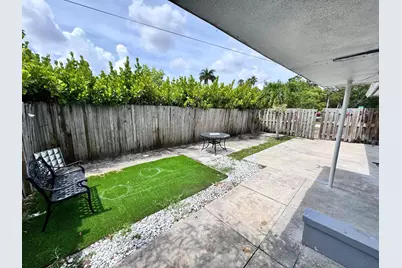 16 NE 9th Avenue, Deerfield Beach, FL 33441 - Photo 11
