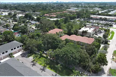 4696 SW 32nd Avenue, Dania Beach, FL 33312 - Photo 13
