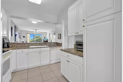 7735 Yardley Drive #305, Tamarac, FL 33321 - Photo 7